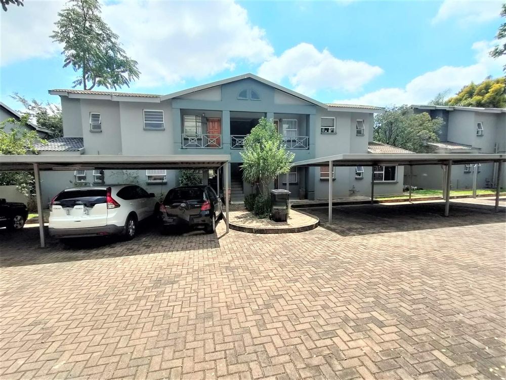 2Bedroom Apartment for Sale in North Riding with Pool, Security