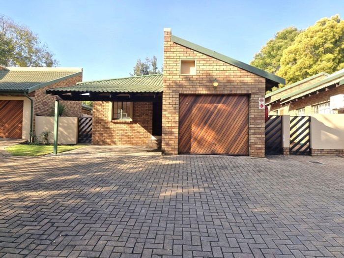 To Rent: Spacious Townhouse in Meerhof with private garden and communal pool.