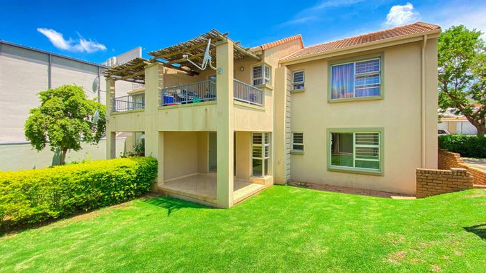 For Sale: Apartment in Silver Lakes with 2 beds, clubhouse, pool, and secure access.
