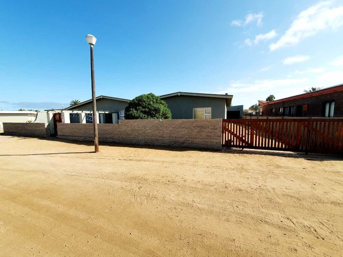 Property #2034007, House for sale in Henties Bay