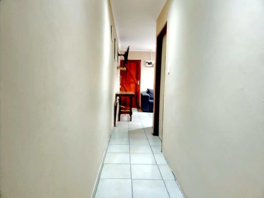 Pathway from Lounge leading to Bathroom and Bedrooms