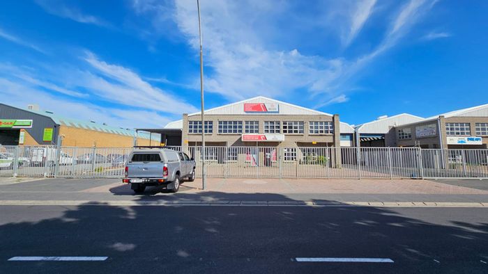 Property #2229894, Industrial for sale in Parow Industrial