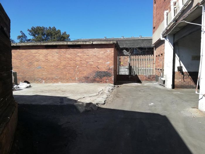 Property #2057191, Industrial rental monthly in Pineside