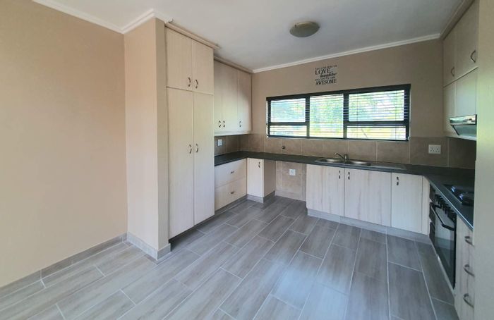 Property #2396345, Apartment Rental Monthly in Palm Lakes Estates