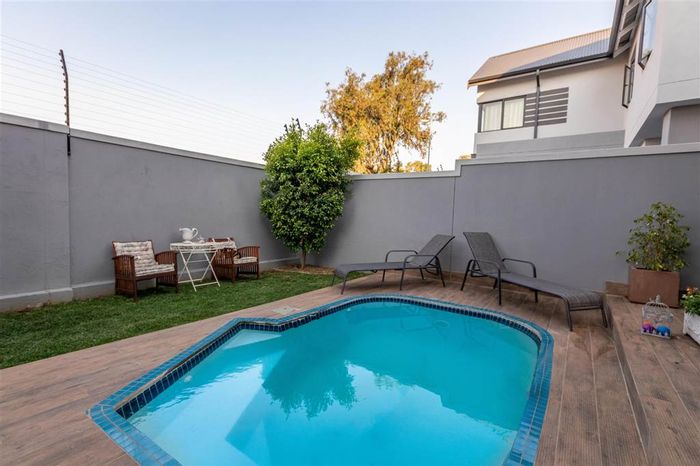 To Rent: Broadacres AH Townhouse with pool, garden, and secure complex access.