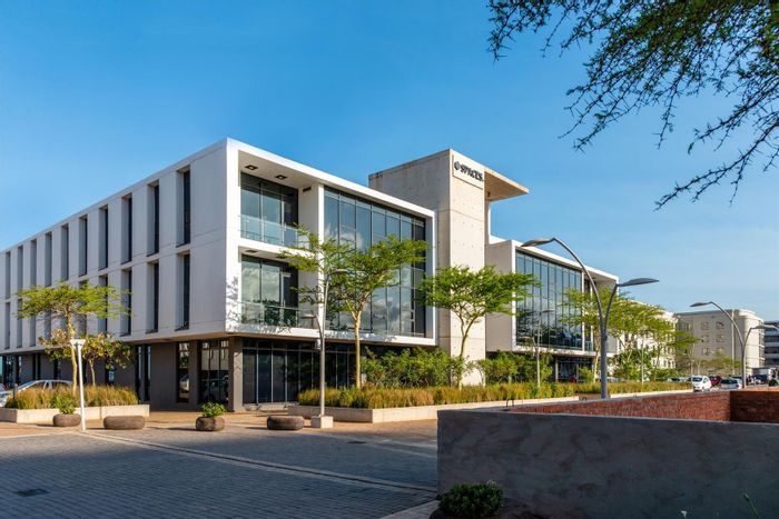 Private office for 2 in Umhlanga Ridge, shared amenities, flexible terms. To Rent.