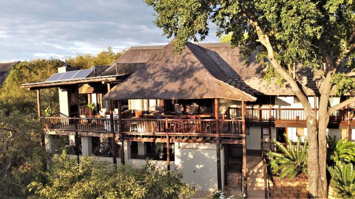 For Sale: House in Blyde Wildlife Estate with 4 bedrooms, pool, and wildlife views.