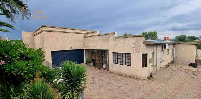 Property #2216962, House for sale in Windhoek West