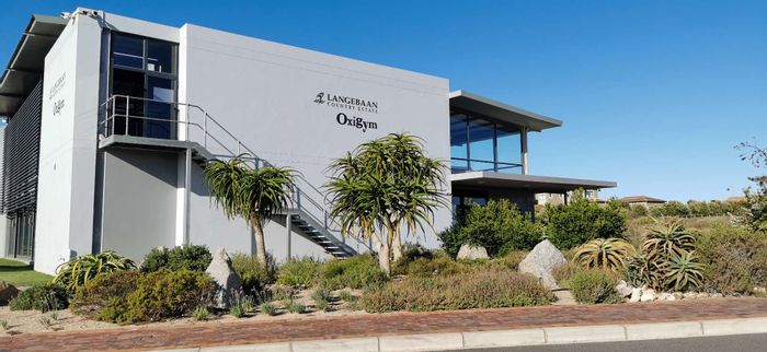 House To Rent in Langebaan Country Estate: 3 bedrooms, entertainment area, views.