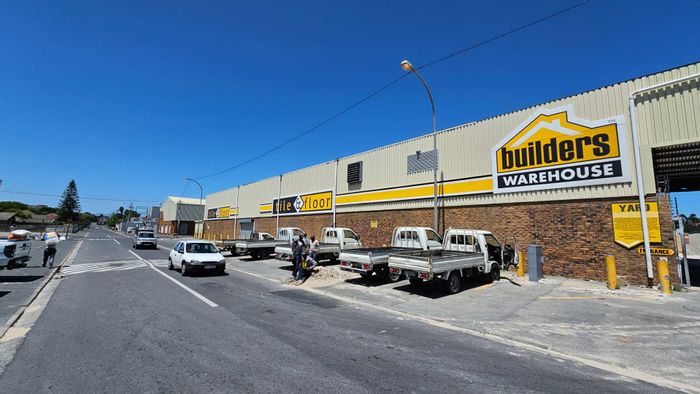 Industrial space to rent in Beaconvale with ample parking and open plan layout.