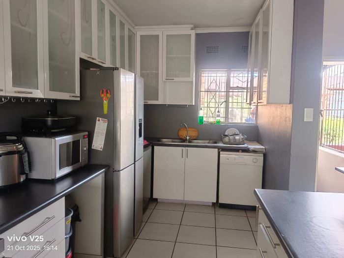 3-Bedroom Apartment To Rent in Brackenhurst Ext 2 with Pool, Balcony, and Pet-Friendly.
