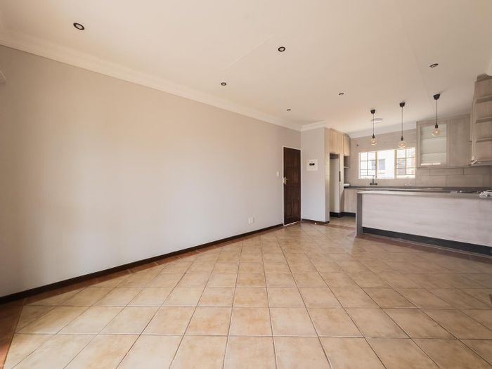 Property #2388159, Townhouse For Sale in Mooikloof Ridge