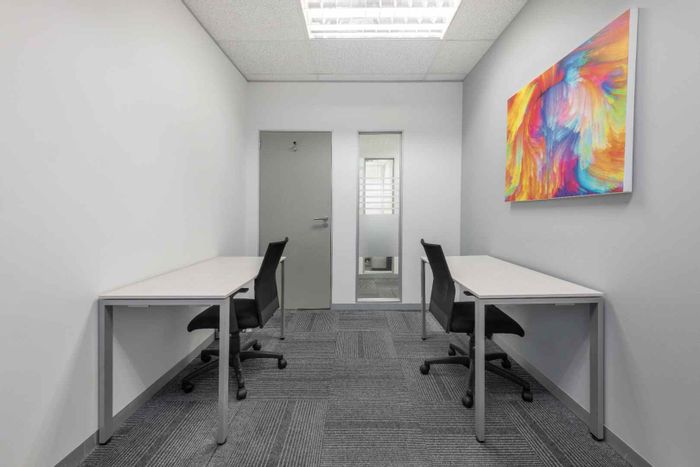 Office To Rent in Gelvandale: 15 sqm private space, shared amenities, flexible terms.