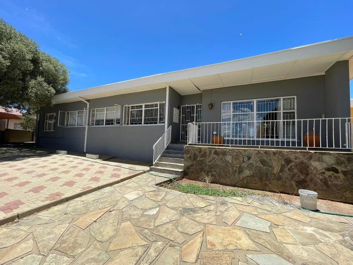 Academia Houses for sale