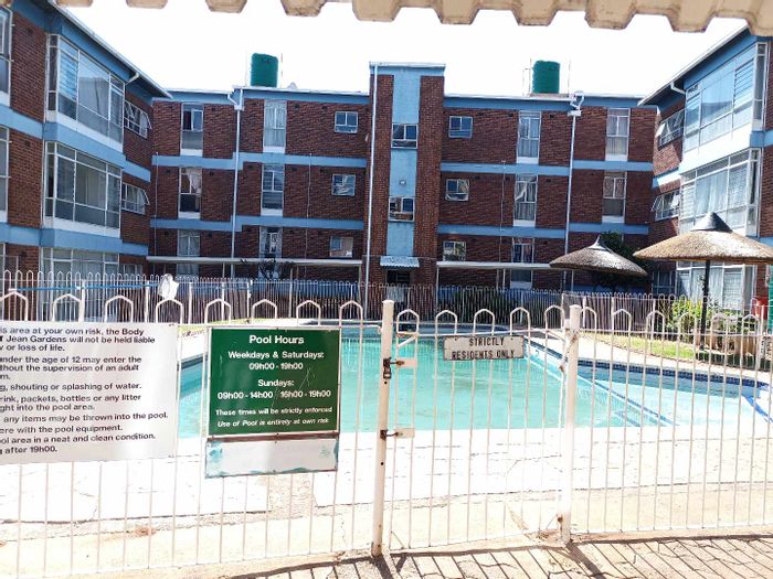 Property #2246804, Apartment for sale in Kempton Park Central
