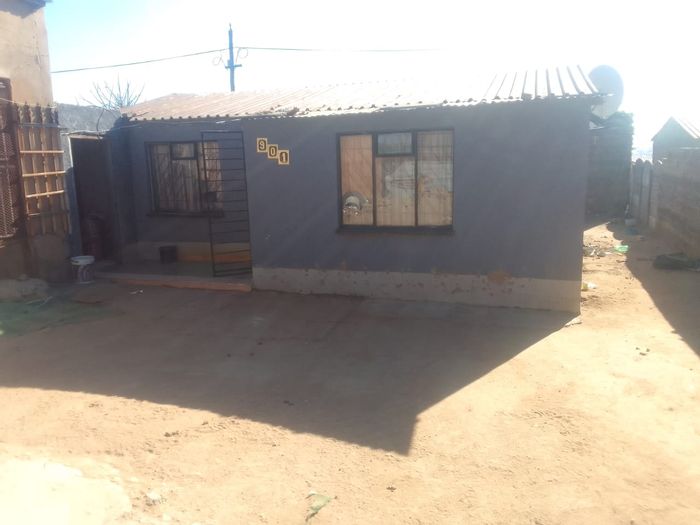 Property #2248424, House for sale in Tembisa Central