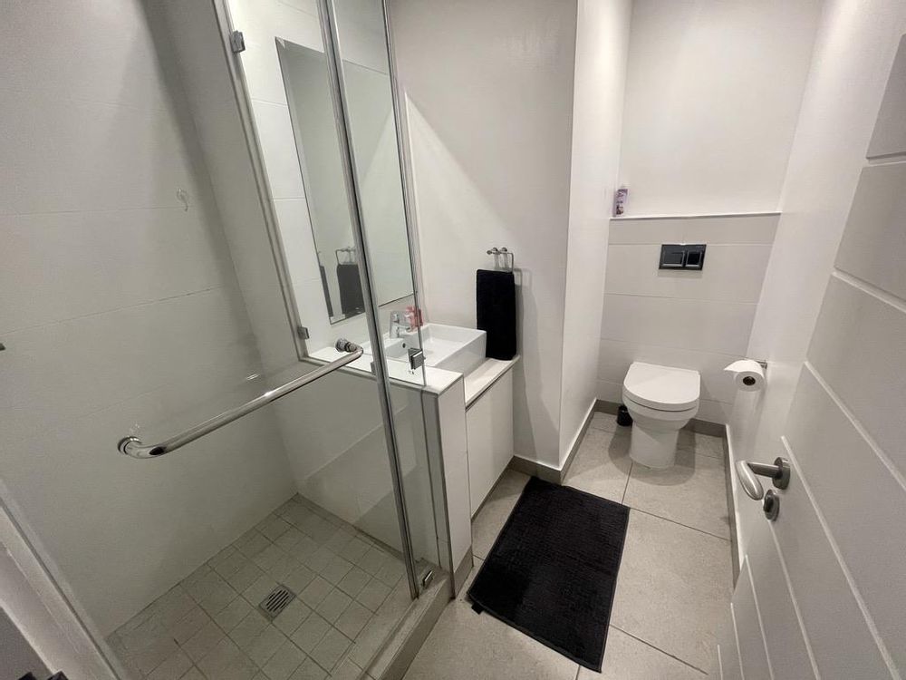 2nd Bathroom 