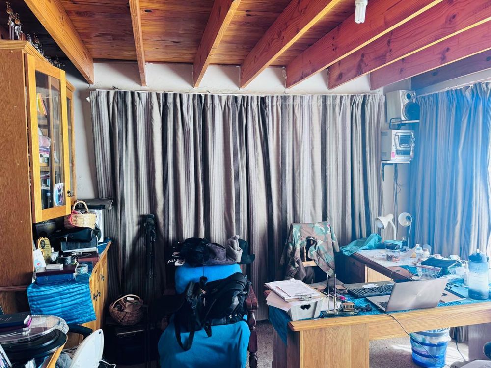 Bed Roon1 (Used as study room now)