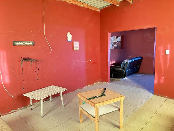 Property #2383029, House For Sale in Henties Bay Central