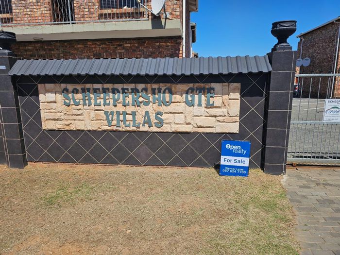 For Sale: 2-bedroom apartment in Scheepershoogte with balcony and secure parking.