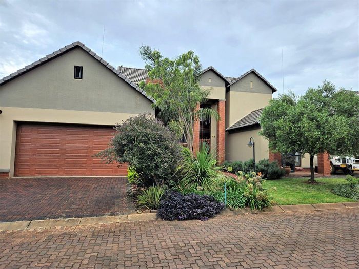 Melodie Gem: 4BR Family Home with Pool, Balconies, Carports. Estate Living. Opportunity Awaits!