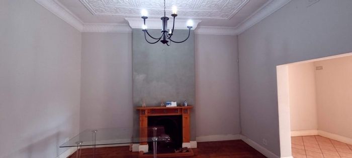 3-Bedroom House in Benoni North AH For Sale with Covered Parking and Extra Room.