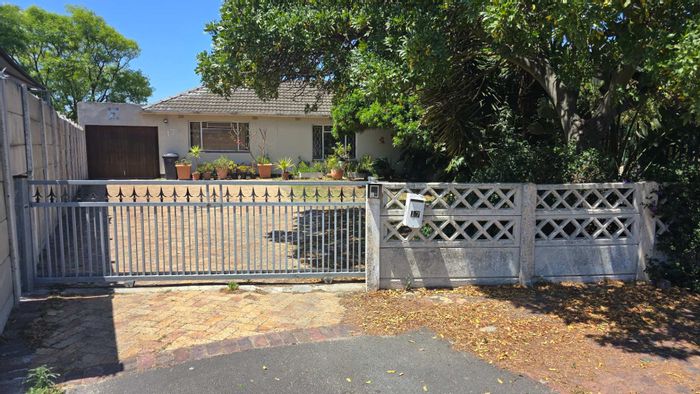 Property #2434320, House Sold in Bothasig