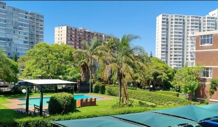 Property #2158436, Apartment for sale in Bedford Gardens
