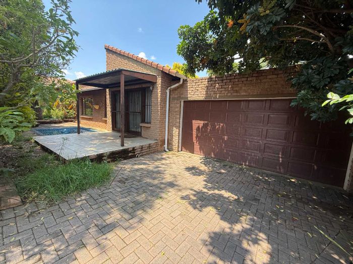 Property #2461128, Cluster Rental Monthly in Radiokop