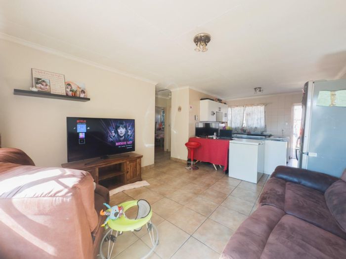 Property #2299734, Townhouse For Sale in Garsfontein