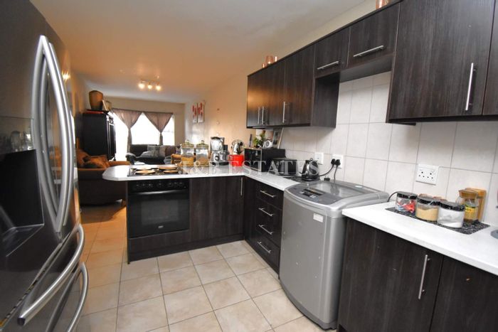 For Sale: 2-Bedroom Apartment in Walvis Bay Central with Garage and Prime Location.