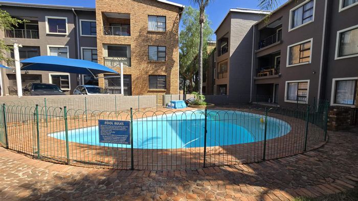 For Sale: 3-Bedroom Townhouse in Mulbarton with pool, security, and solar system.