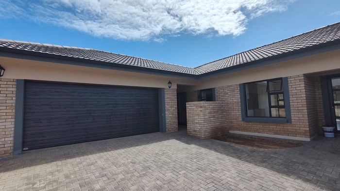 Property #2217930, Townhouse for sale in Great Brak River Central
