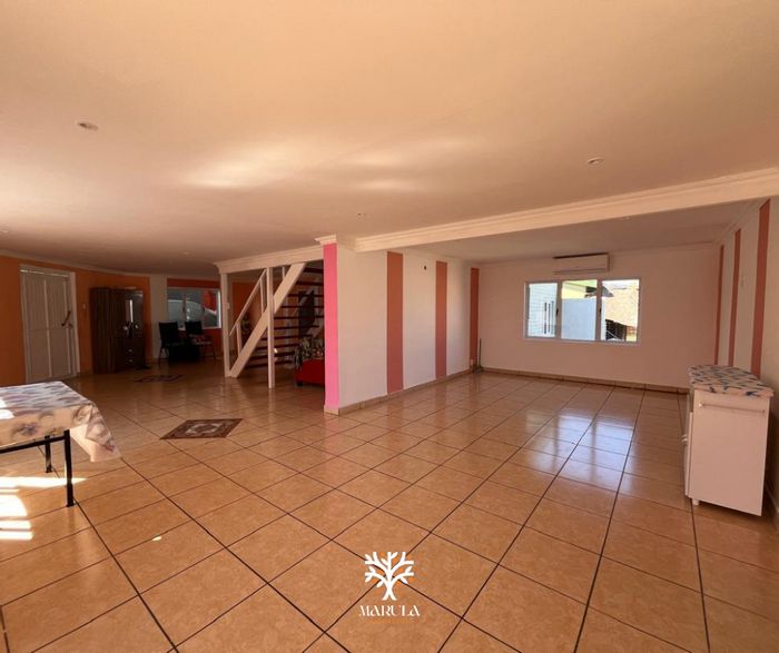 For Sale: Spacious 4-Bedroom House with Flat in Kleine Kuppe, Windhoek.