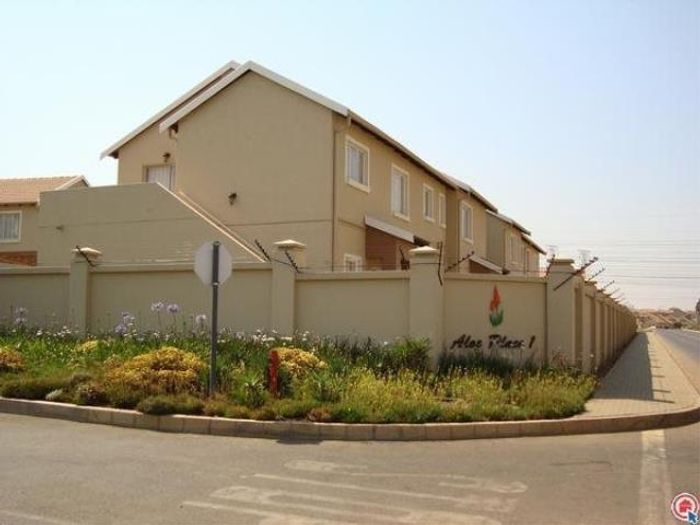 Property #2260287, Apartment rental monthly in Greenstone Hill Central