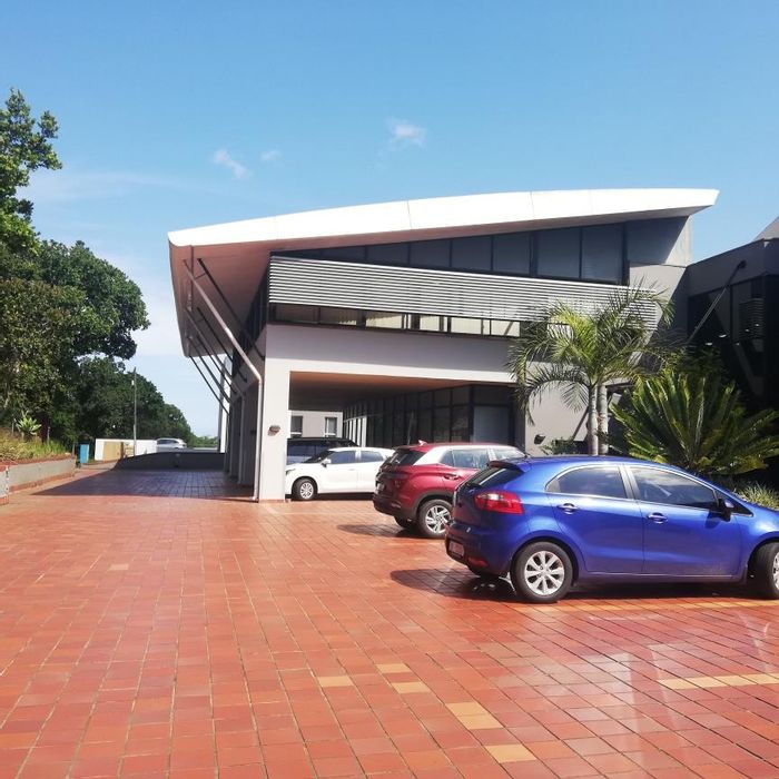 Spacious Dawncliffe Office To Rent: Secure, Accessible Location with Ample Parking and Boardroom