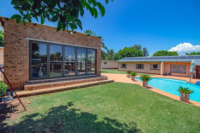 Valhalla House For Sale: Family home with pool, solar, and entertainment area.