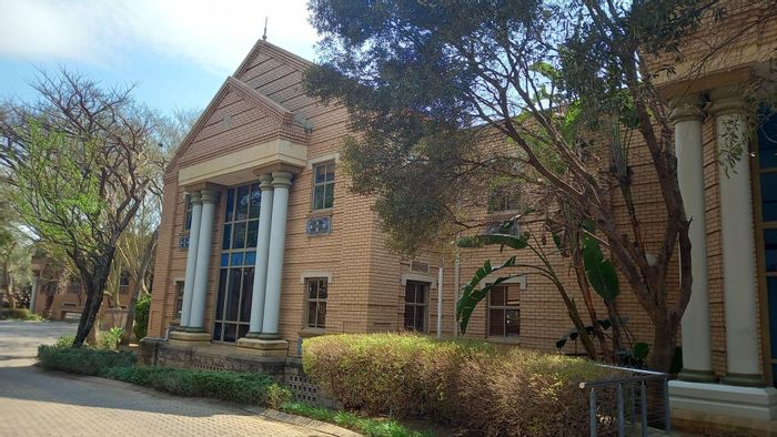 Property #2186339, Office rental monthly in Faerie Glen