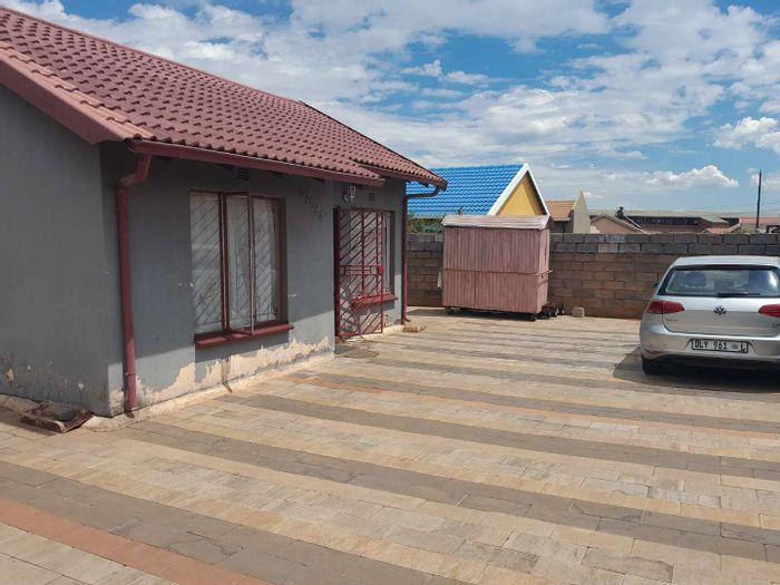 Property #2216630, House for sale in Vosloorus Ext 25