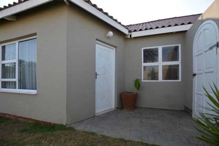 Spacious 3-Bedroom House with Courtyard Garden and Expansion Potential in Walvis Bay Central