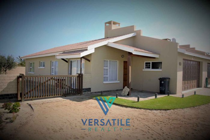 Property #2063979, Townhouse pending sale in Henties Bay