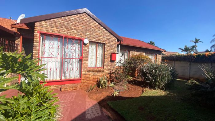 Chantelle House For Sale: 3 Bedrooms, garden, secure living, near amenities.