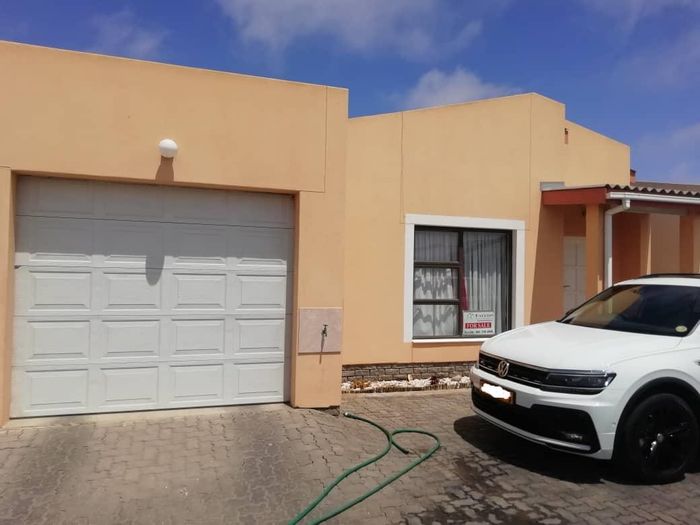 Property #2150199, Townhouse for sale in Tamariskia