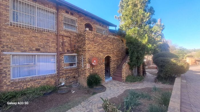 Property #2399947, Apartment Rental Monthly in Buccleuch