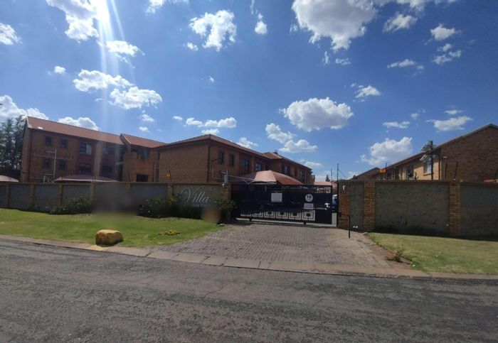 Property #2222613, Apartment rental monthly in Brackendowns