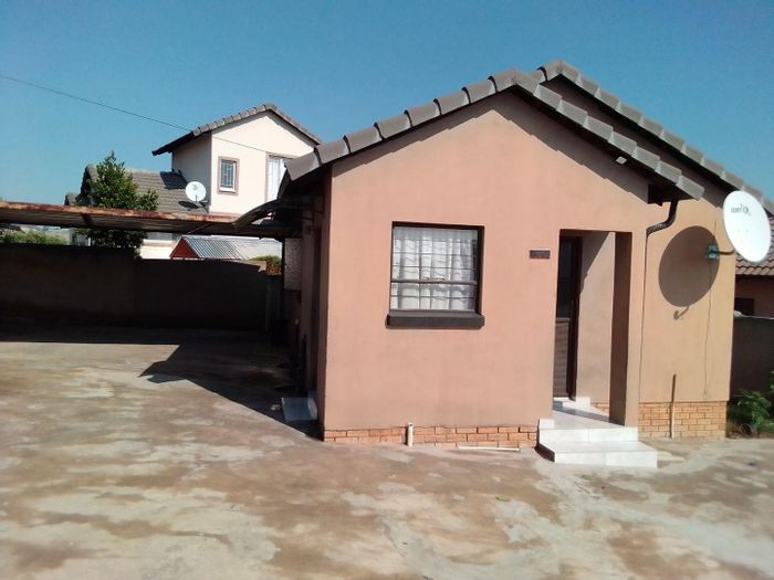 Property #2170146, House rental monthly in Bloubosrand