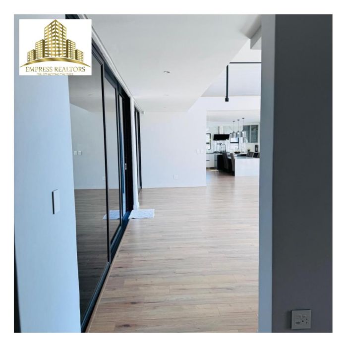 6-Bedroom House To Rent in Avis: Pool, Office, Entertainment Area, Double Garage.