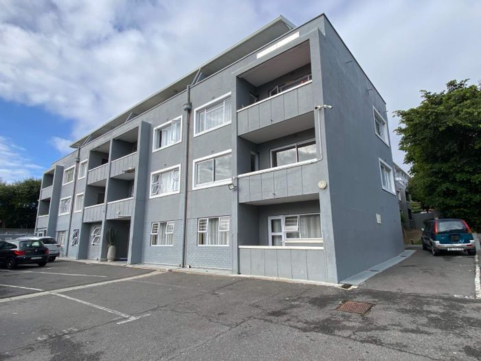 For Sale: 2-bedroom apartment in Woodstock Upper with secure parking and balcony views.
