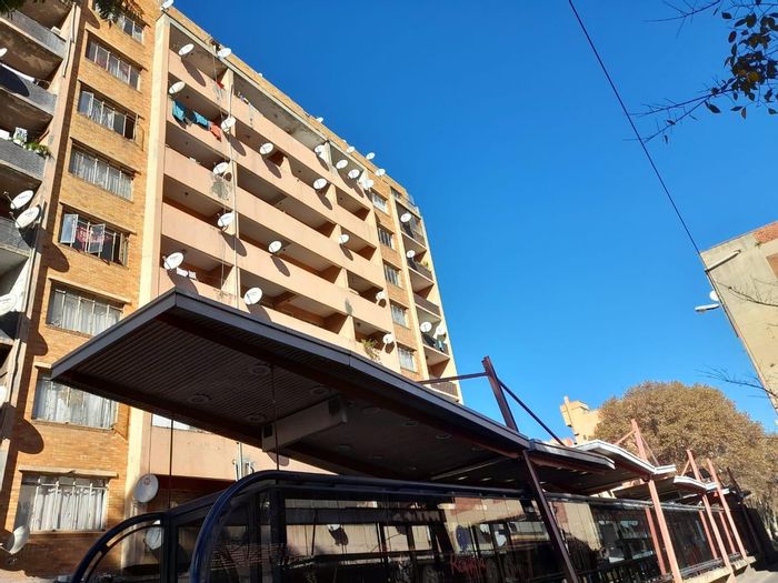 Hillbrow 18 Residential properties for sale