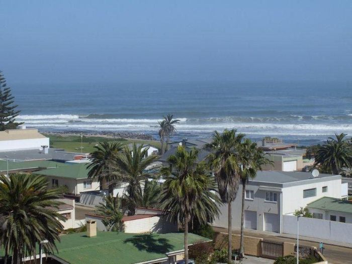 Spacious Swakopmund Central Penthouse For Sale: Sea Views, 4 Bedrooms, 2 Garages